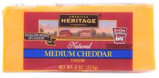 American Heritage Medium Cheddar Cheese, 226.79g